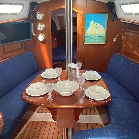 Sea Bloom - Sleep & Sail In Tejo *